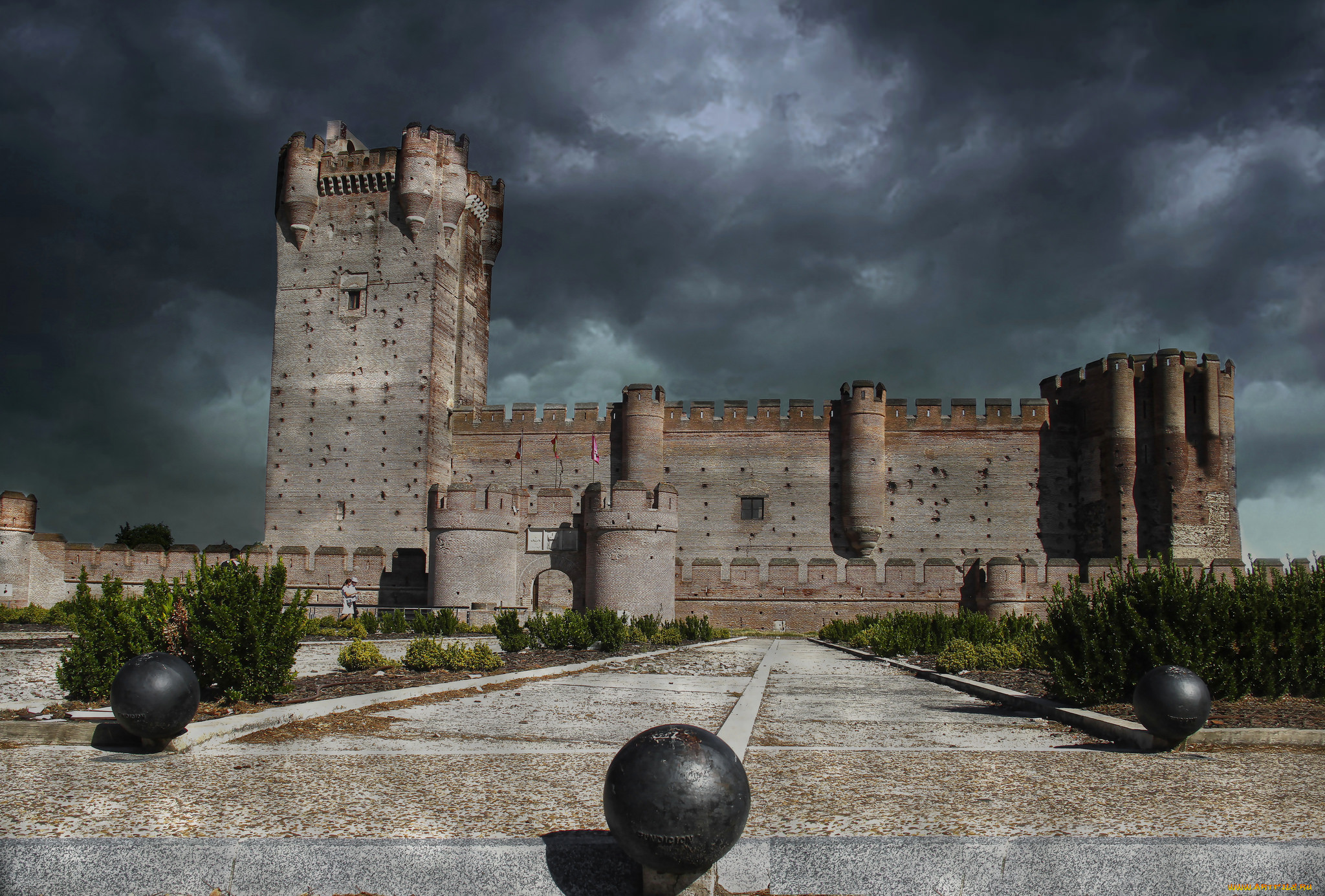 20 замков. Испания, Castillo de la Mota. Замок-АРК. Испания. Крепость Цитадель. Цитадель замка.